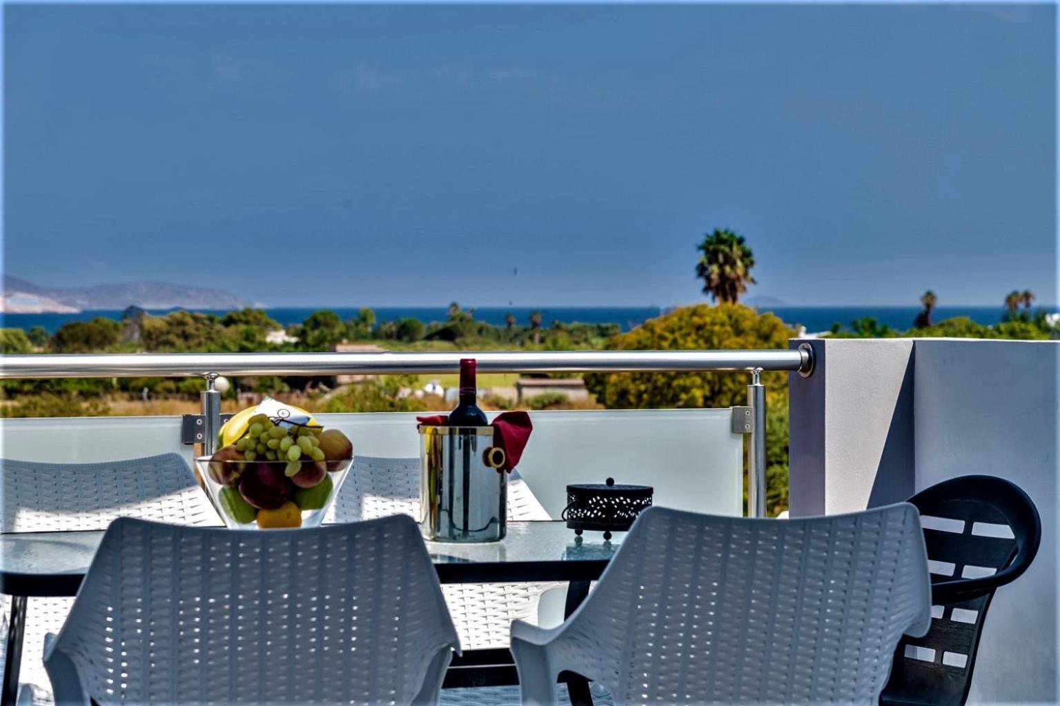 Xenos Villa 2 With A Private Pool,Near The Sea Tigaki Buitenkant foto